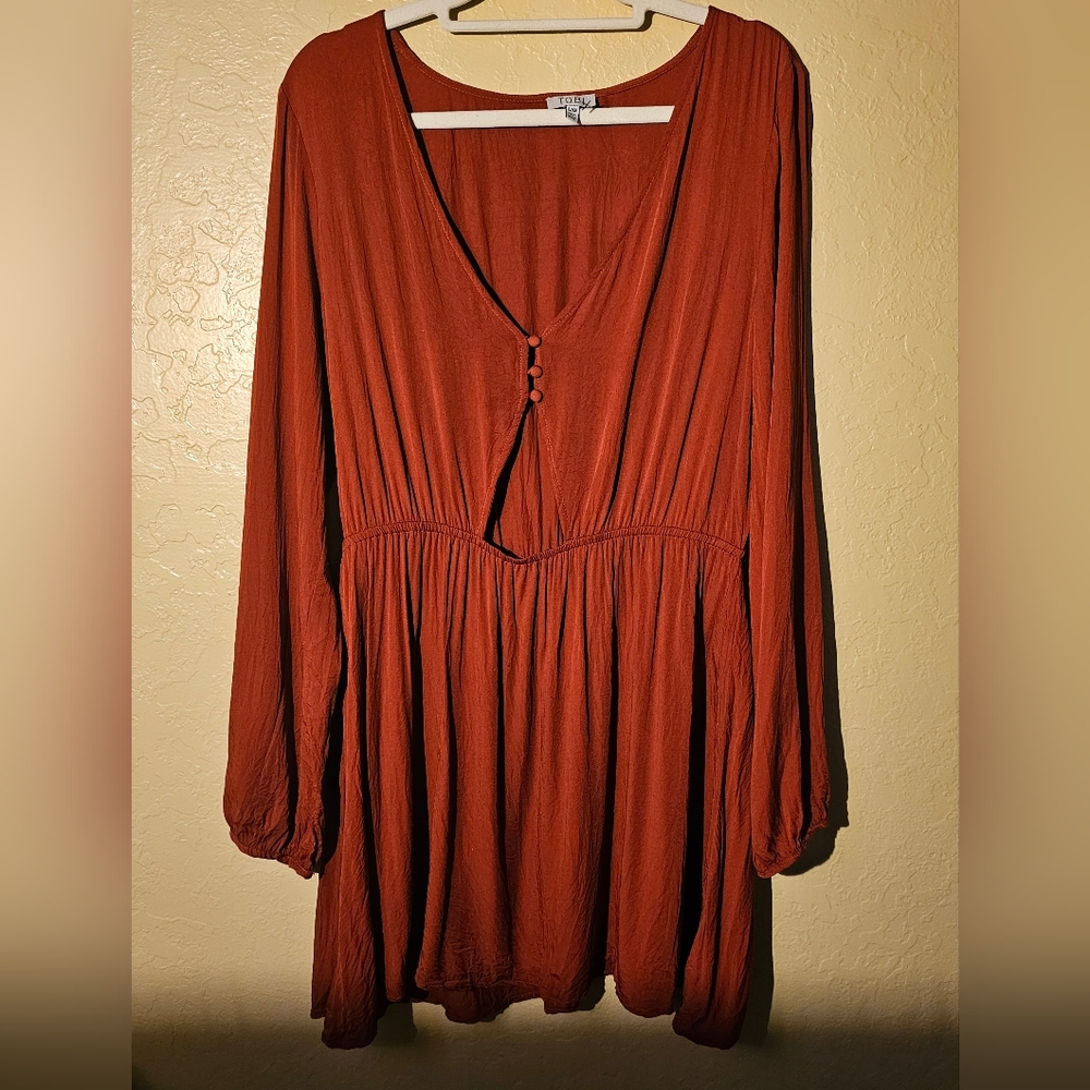 Rust Cut Out Long-Sleeved Dress